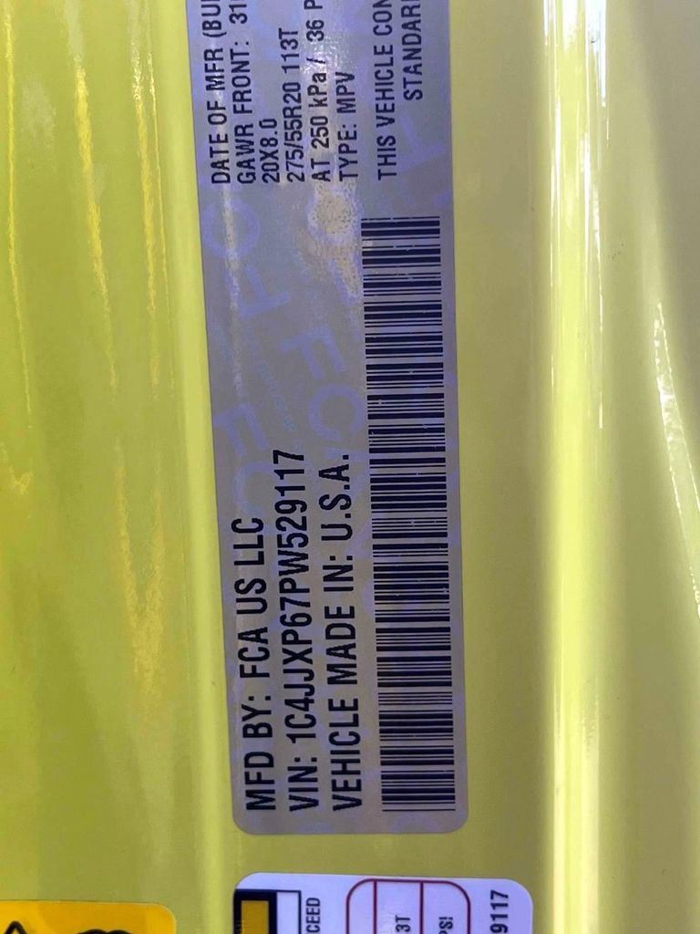 Used 2023 Jeep Wrangler Unlimited Sahara w/ Cold Weather Group image 18