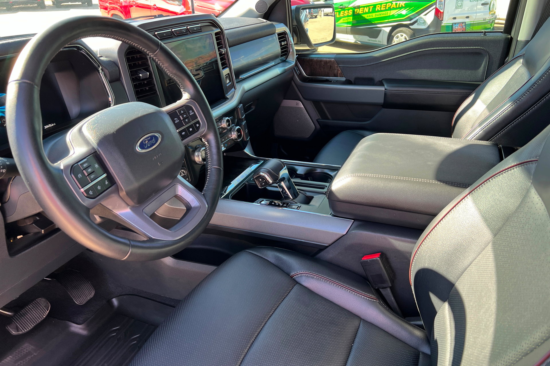 Used 2023 Ford F150 Lariat w/ FX4 Off-Road Package image 16