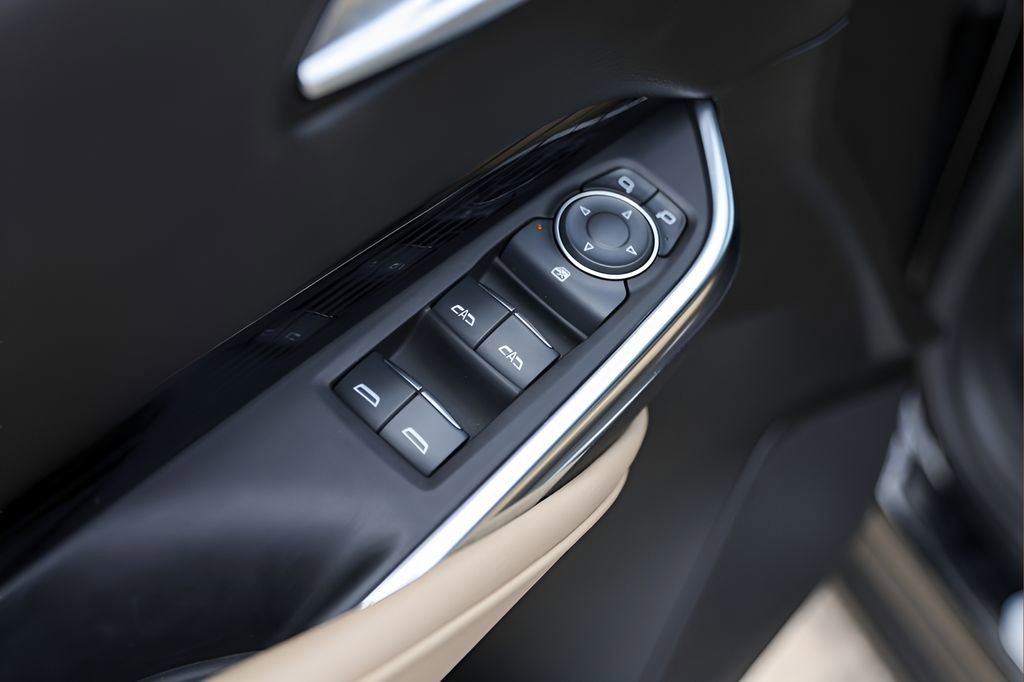 Certified 2024 Cadillac XT4 Luxury FWD image 19