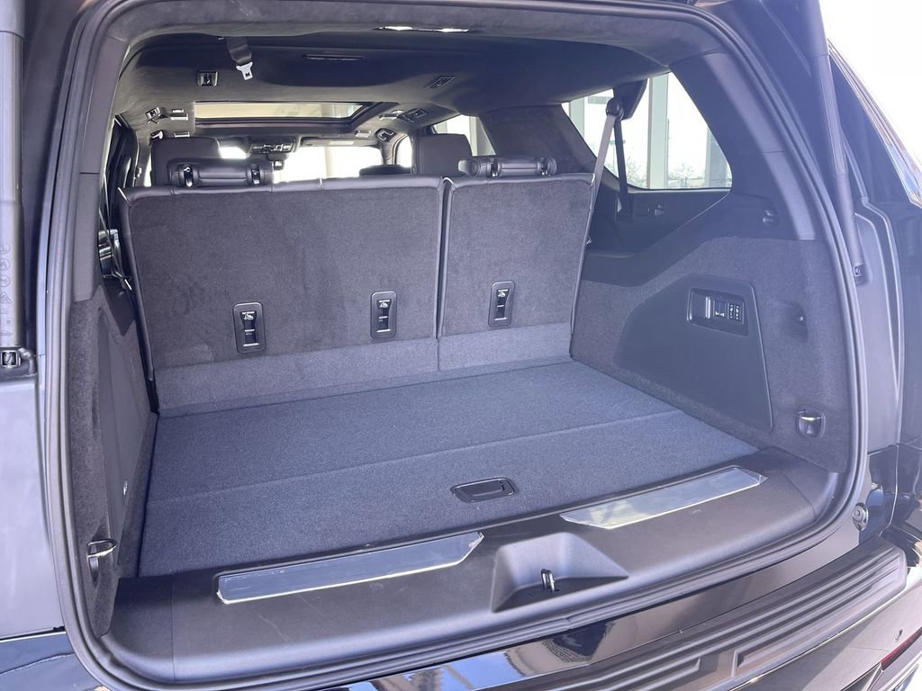 New 2026 Cadillac Escalade ESV V w/ LPO, ONYX Package image 7