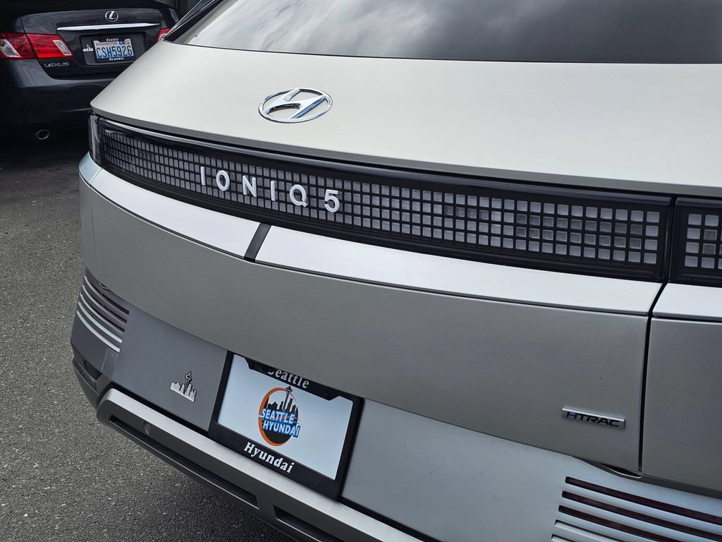 Used 2024 Hyundai Ioniq 5 Limited AWD/4WD image 13