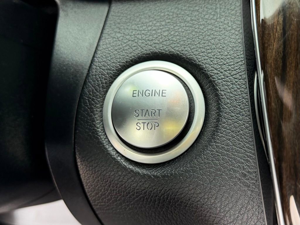 Used 2018 Mercedes-Benz C 300 Sedan image 23