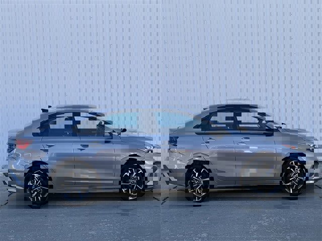 Used 2024 Kia Forte LXS image 3