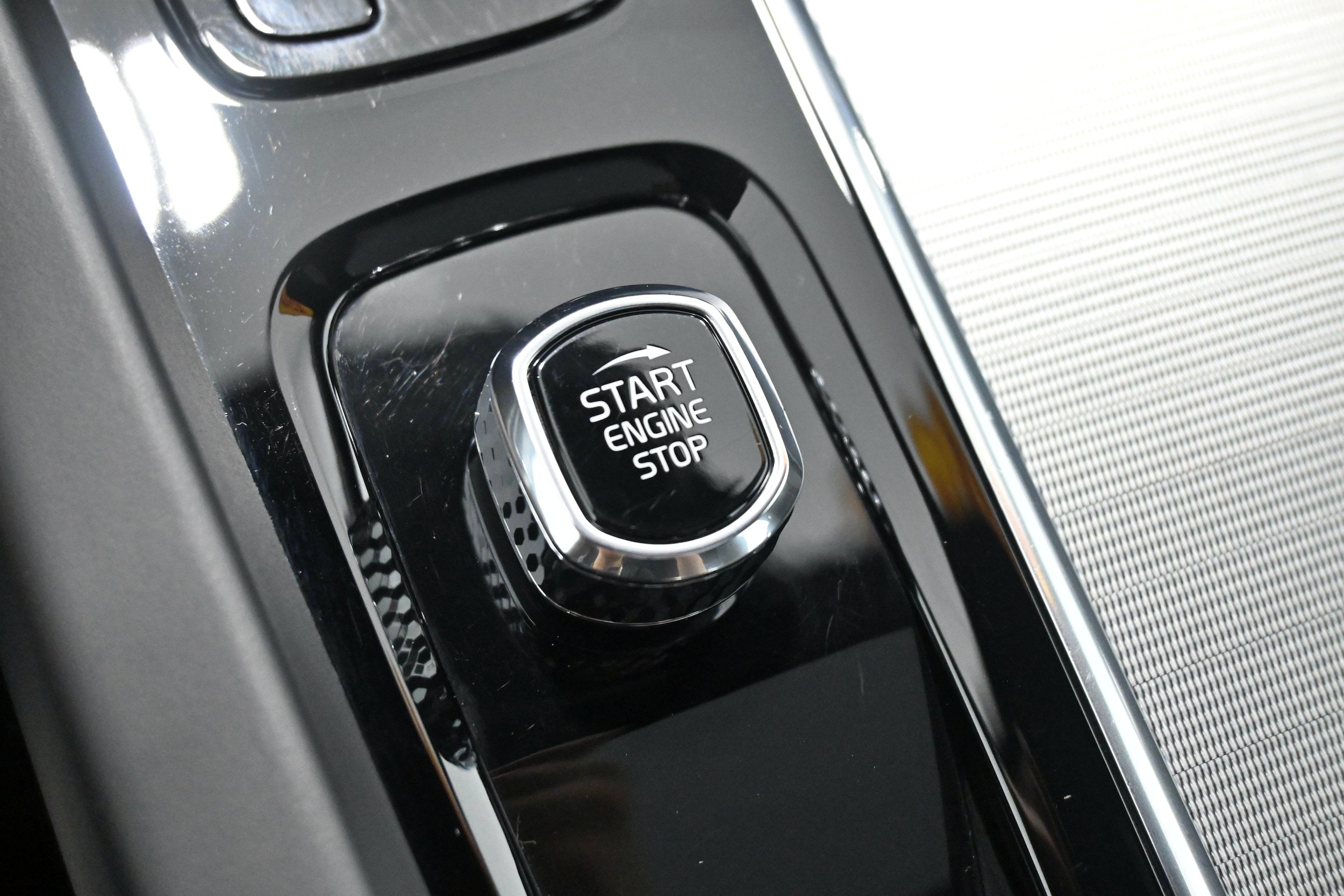 Used 2022 Volvo S60 B5 R-Design AWD/4WD image 20