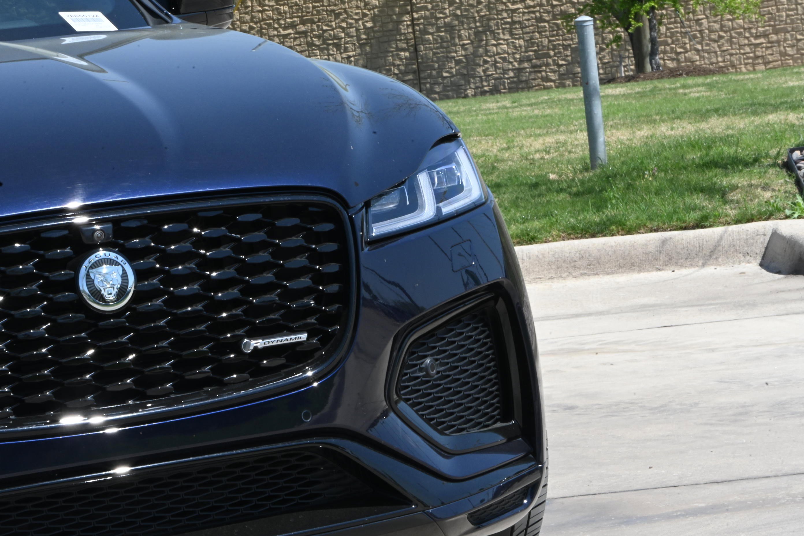 Used 2025 Jaguar F-PACE R-Dynamic S image 9