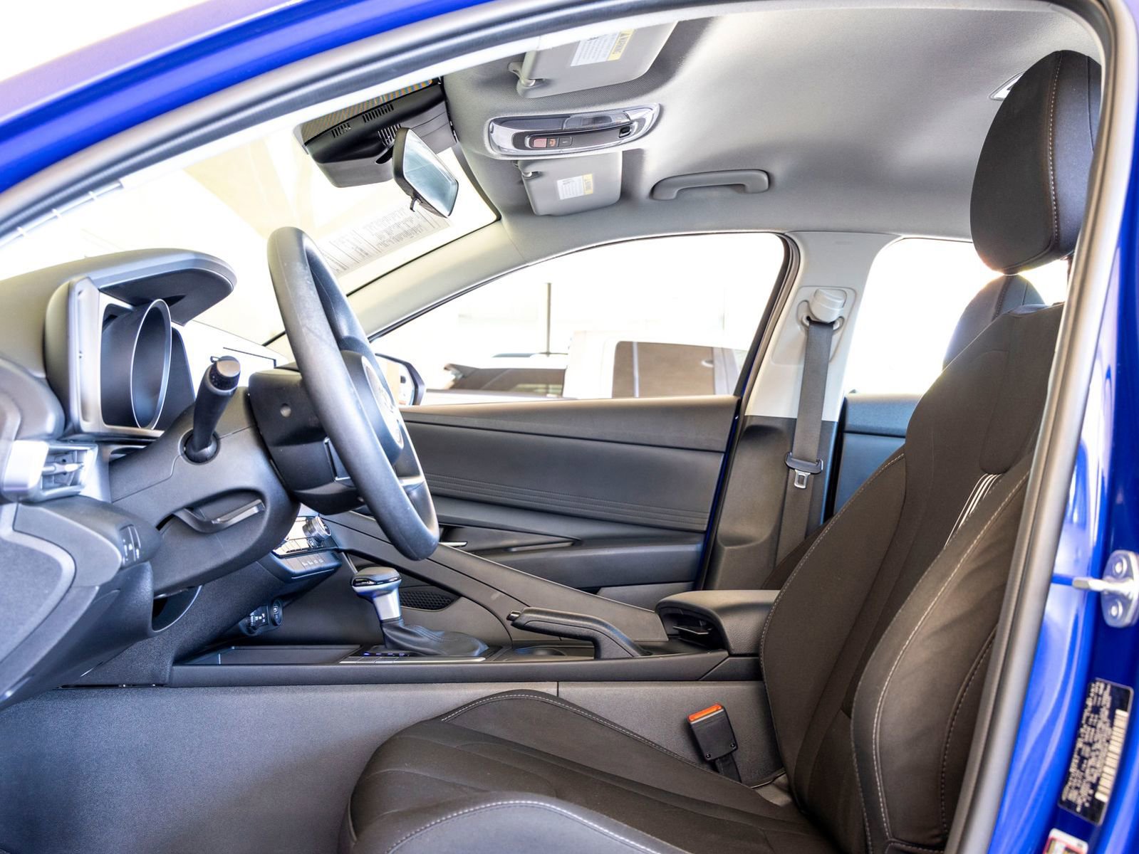 Used 2023 Hyundai Elantra SEL w/ Cargo Package image 16