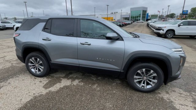 New 2027 Chevrolet Equinox LT w/ Convenience Package II AWD/4WD image 3