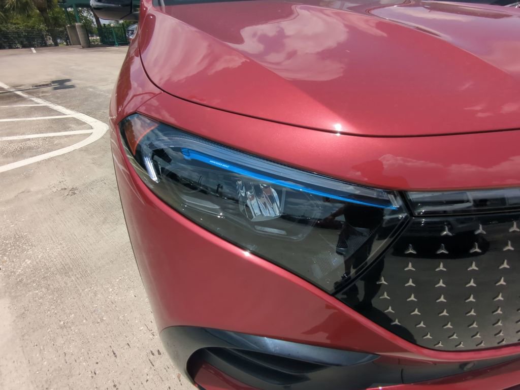 Used 2024 Mercedes-Benz EQB 250+ image 22