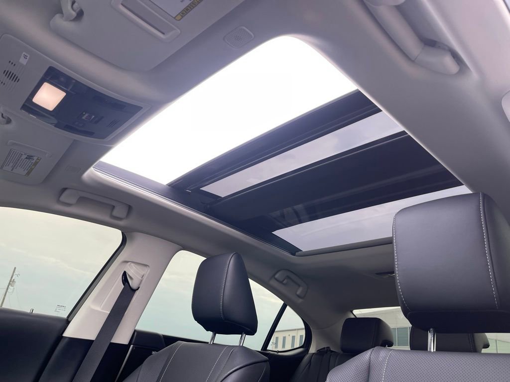 Used 2025 Lexus ES 350 Luxury FWD image 10