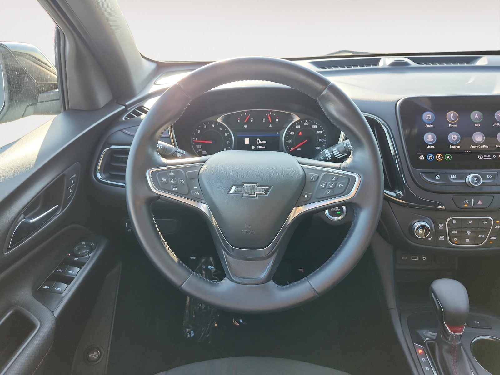 Used 2022 Chevrolet Equinox RS w/ Infotainment Package FWD image 12