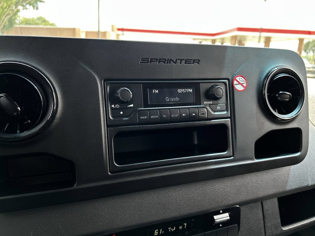 Used 2025 Mercedes-Benz Sprinter 2500 image 21