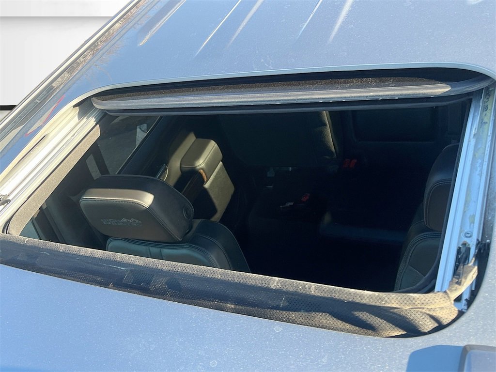 Used 2021 Chevrolet Silverado 1500 High Country w/ Technology Package image 23