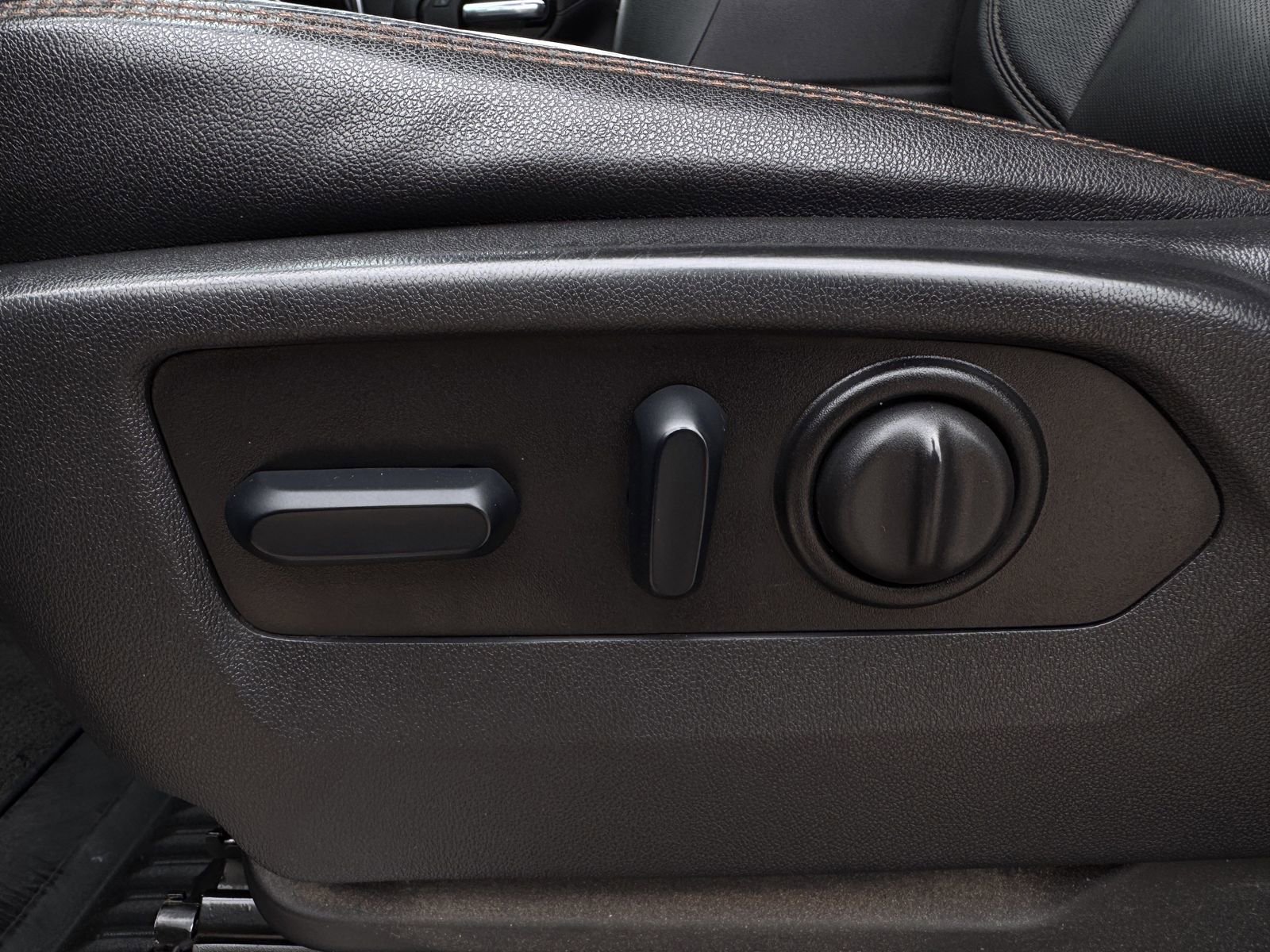 Used 2023 GMC Sierra 2500 AT4 w/ AT4 Premium Plus Package image 28