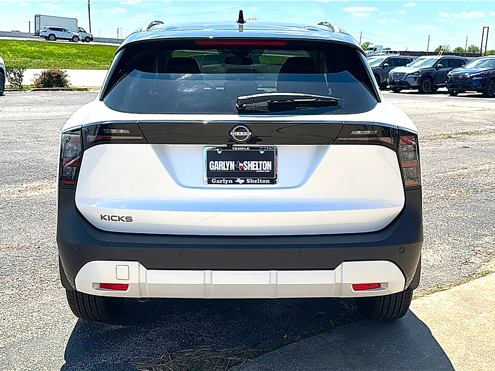 New 2026 Nissan Kicks SV w/ SV Premium Package image 7