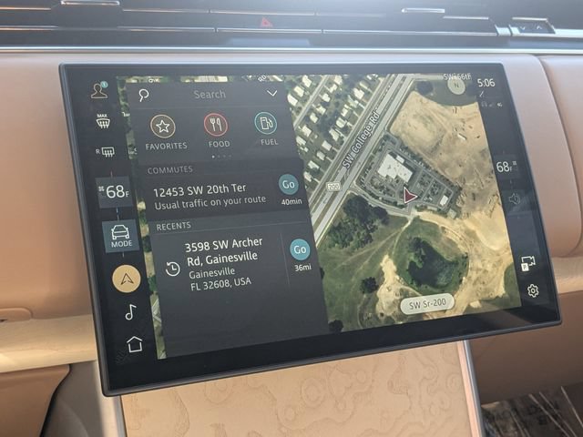 Certified 2025 Land Rover Range Rover SV AWD/4WD image 23