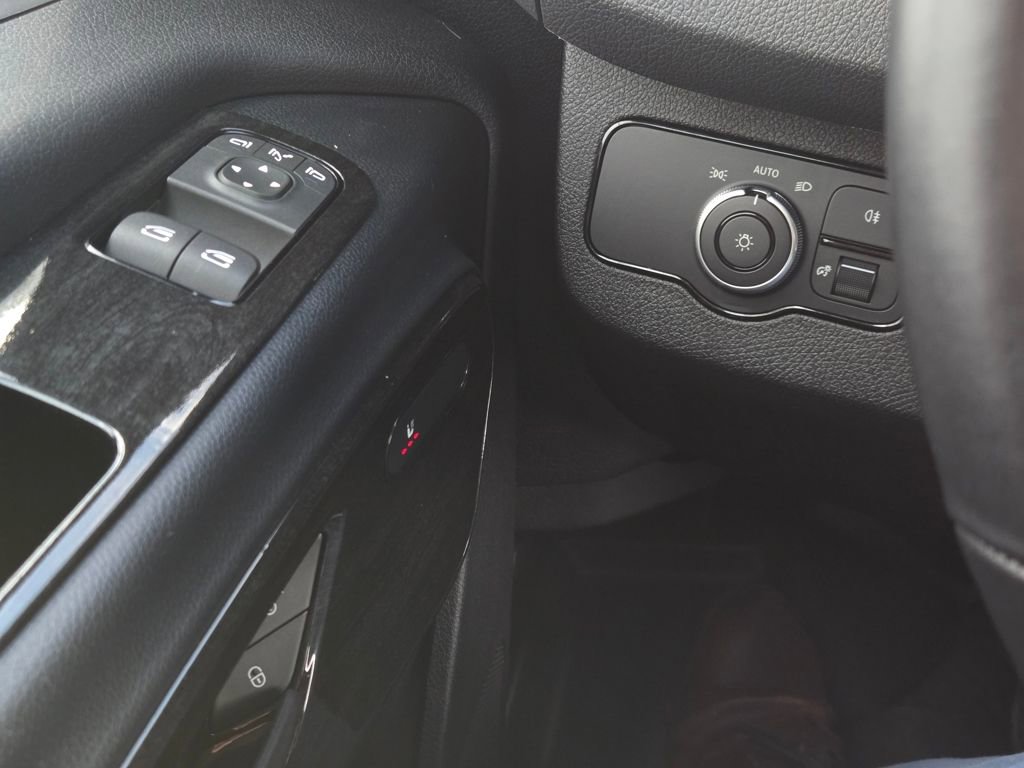 Used 2024 Mercedes-Benz Sprinter 2500 image 21