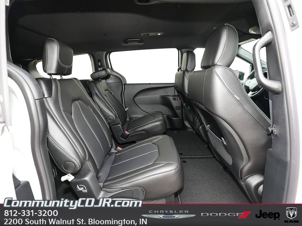 New 2026 Chrysler Voyager LX FWD image 19