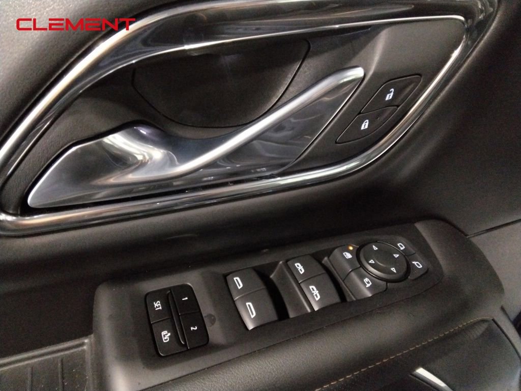 Used 2024 GMC Yukon AT4 image 24