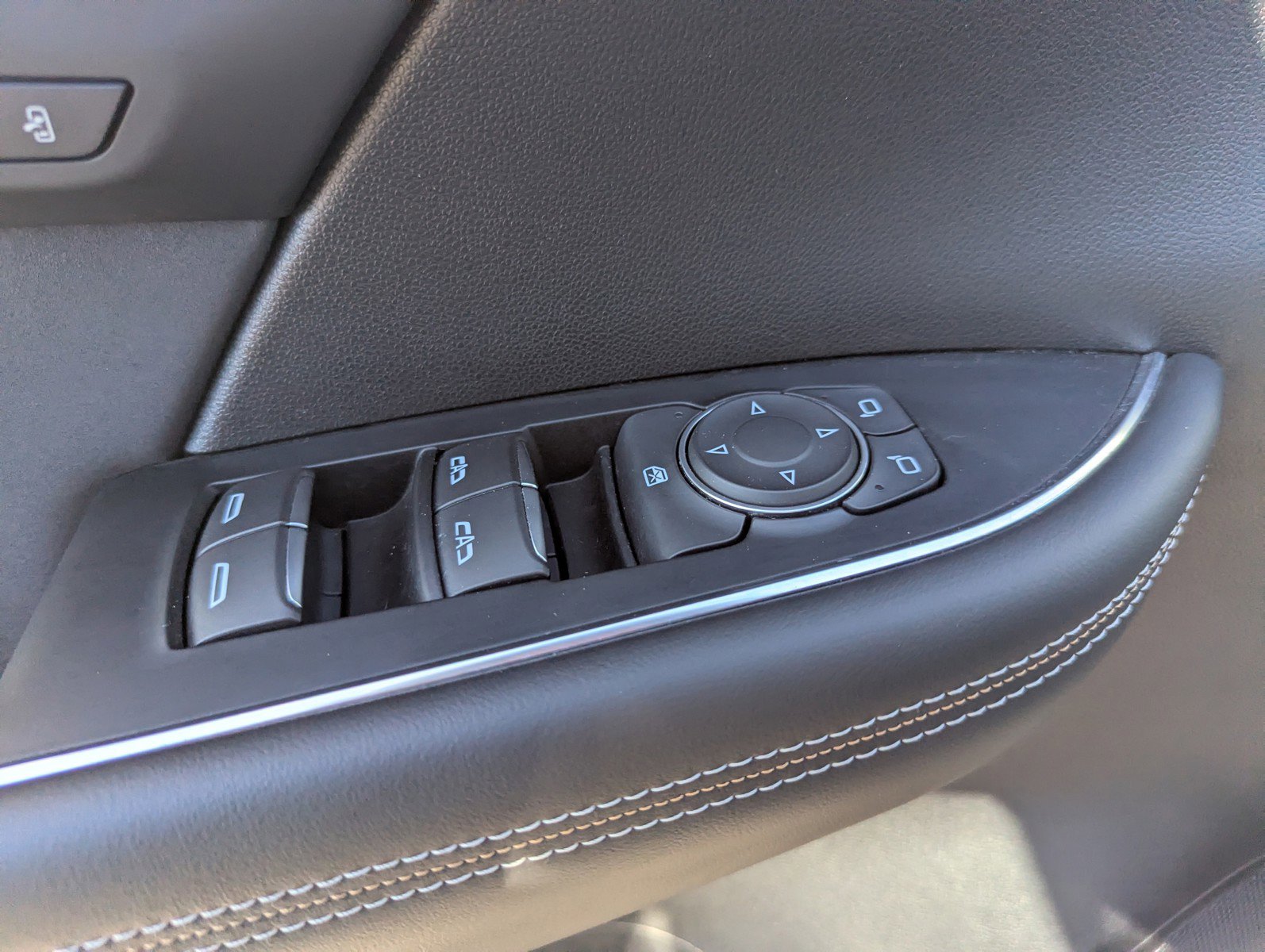 Certified 2025 Buick Envision Sport Touring image 26