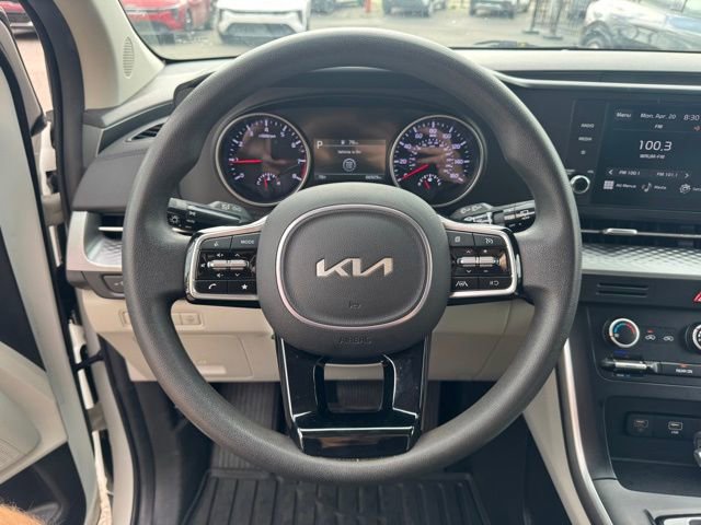Used 2024 Kia Carnival LX FWD image 27