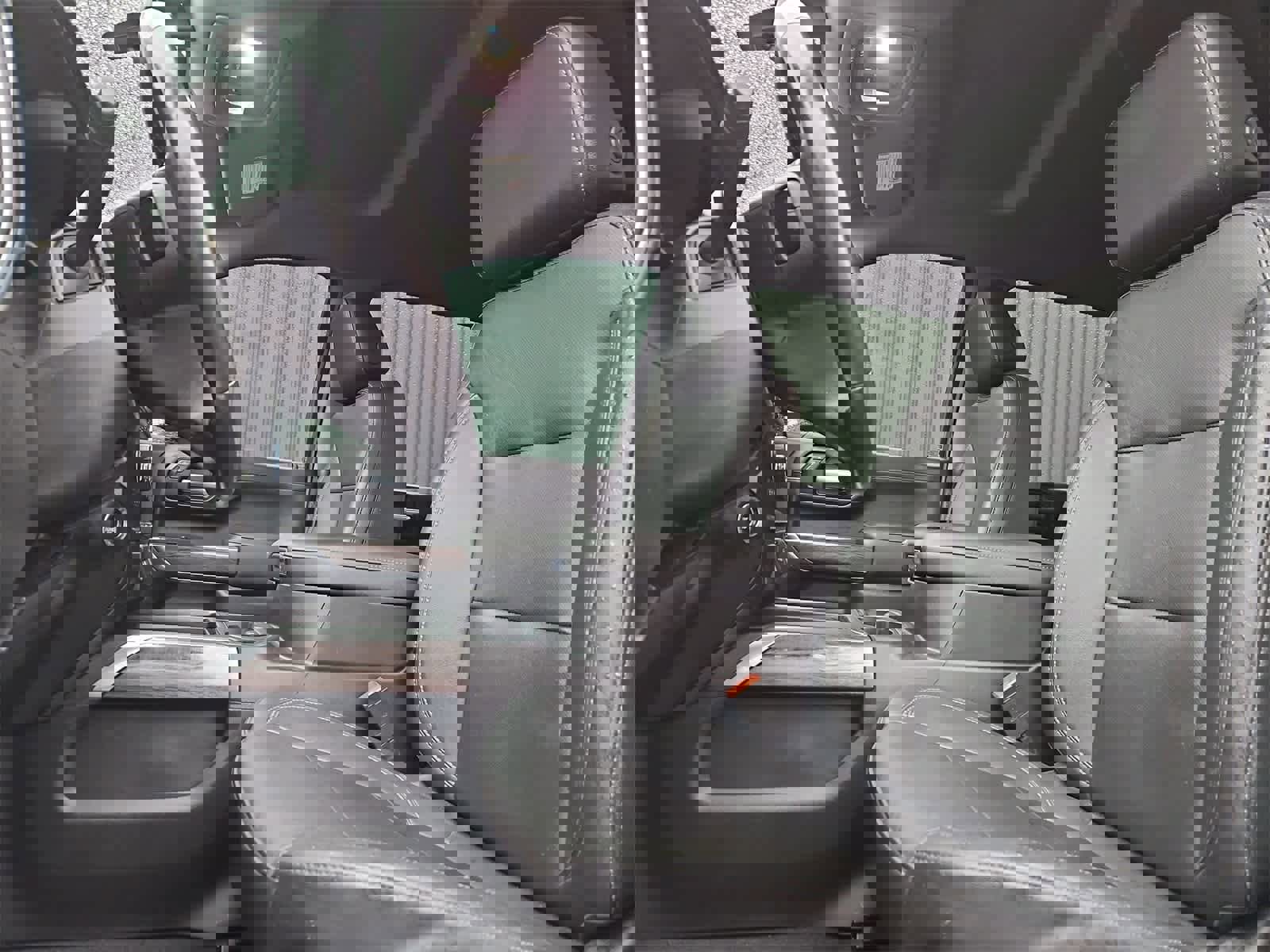 Used 2021 Chevrolet Silverado 3500 LTZ w/ LTZ Plus Package image 16