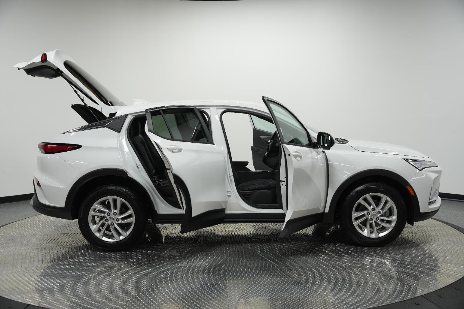 New 2025 Buick Envista Preferred image 10