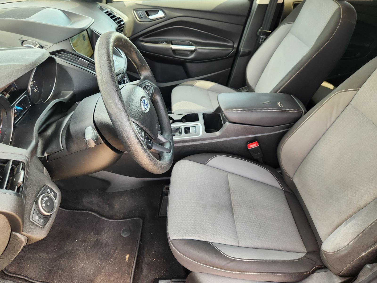 Used 2019 Ford Escape SE FWD image 14