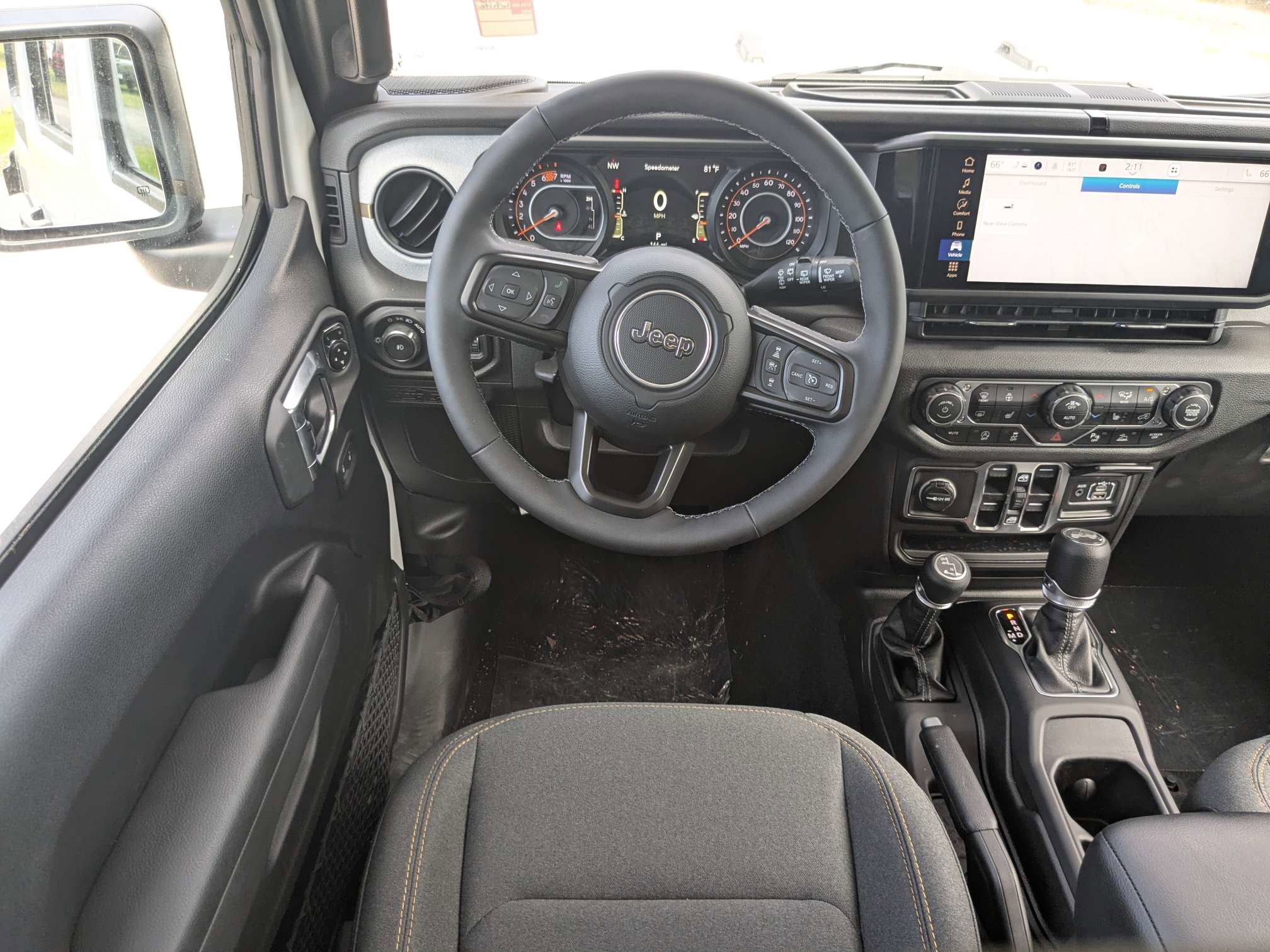 Used 2025 Jeep Wrangler Unlimited Sport AWD/4WD image 17