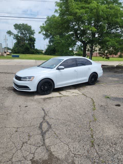 Used 2017 Volkswagen Jetta S w/ Jetta S Cold Weather Package FWD image 27