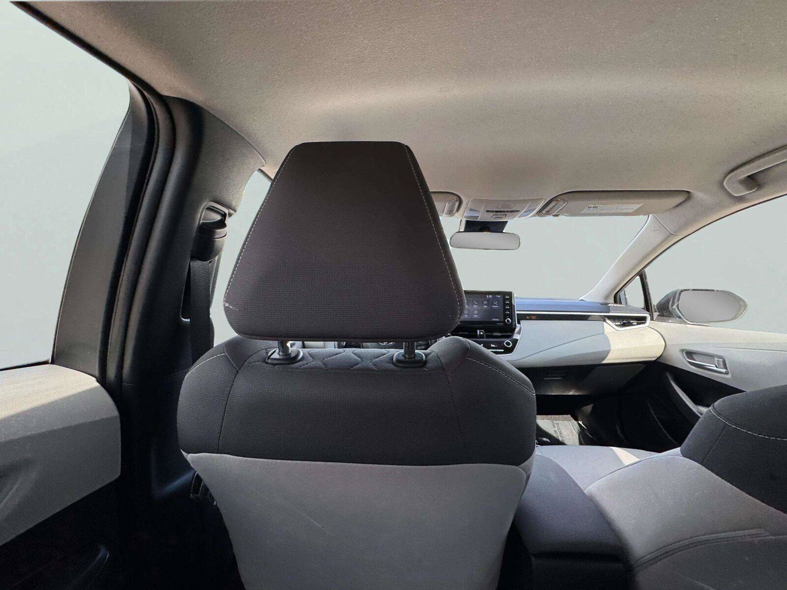 Used 2021 Toyota Corolla LE FWD image 40