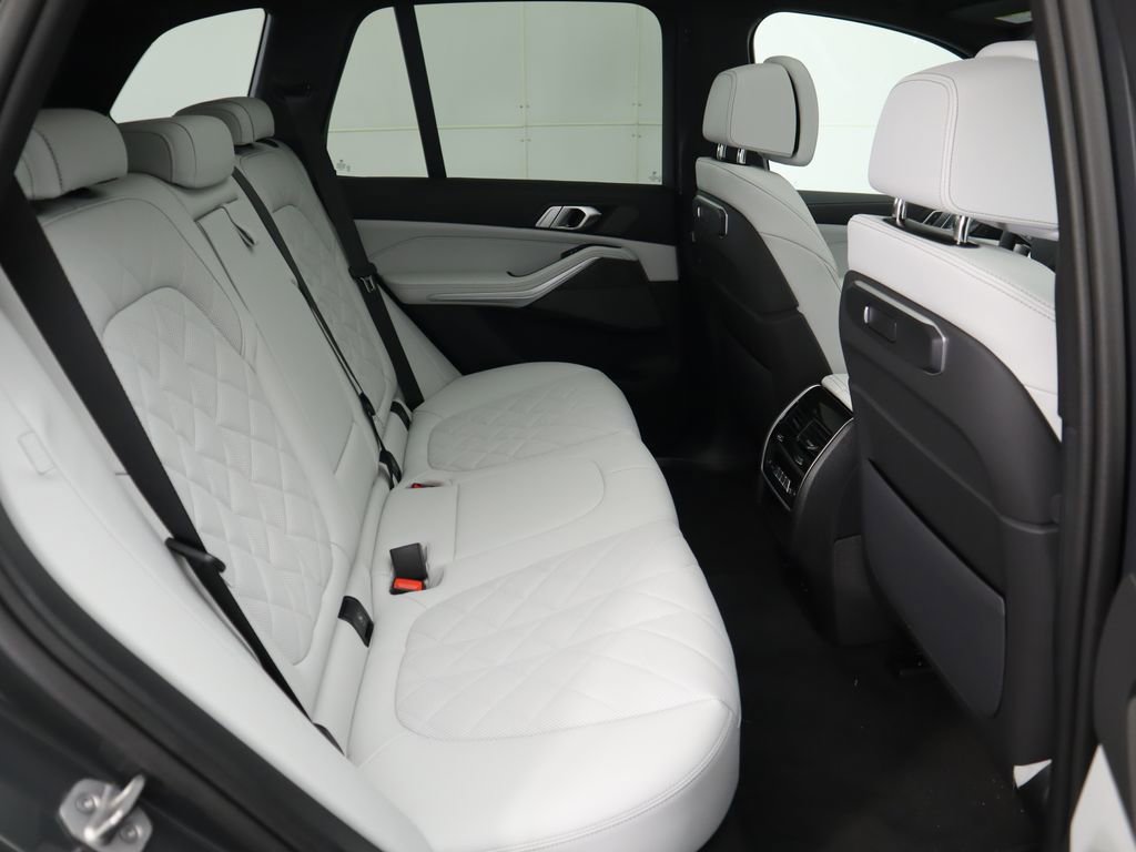 New 2026 BMW X5 sDrive40i w/ Climate Comfort Package image 23