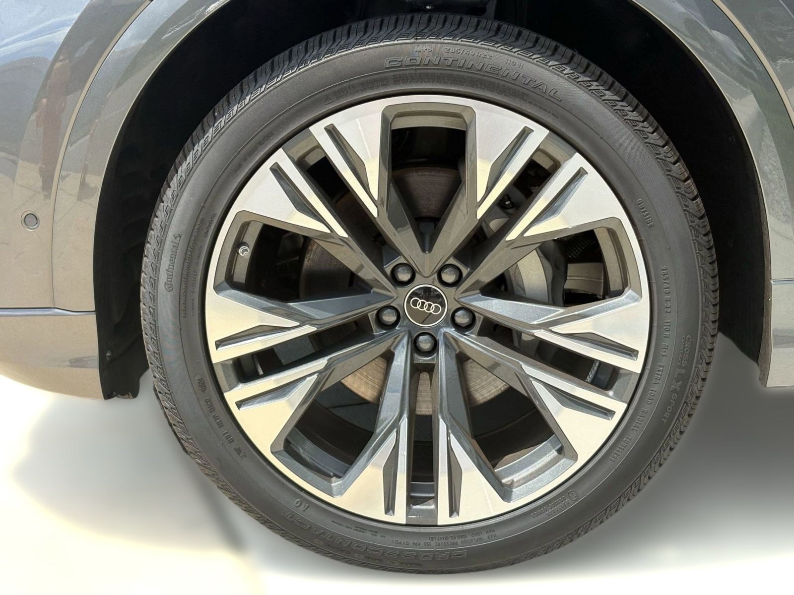 New 2025 Audi Q8 Premium image 12