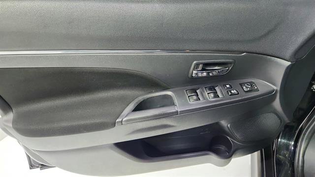 Used 2023 Mitsubishi Outlander Sport ES image 18