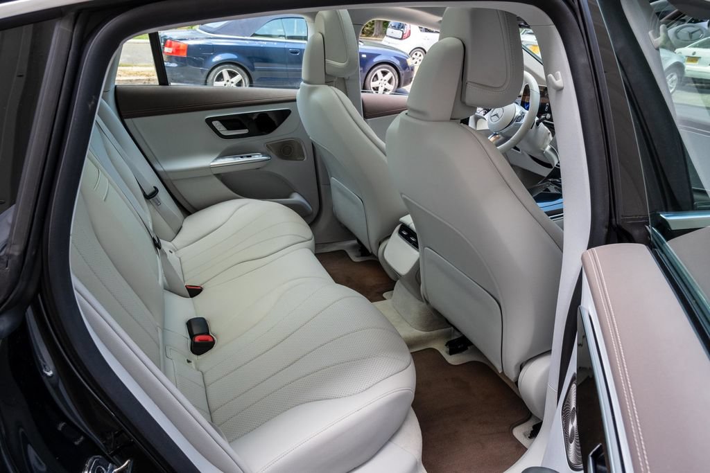 Used 2023 Mercedes-Benz EQE 350+ 4MATIC Sedan image 30