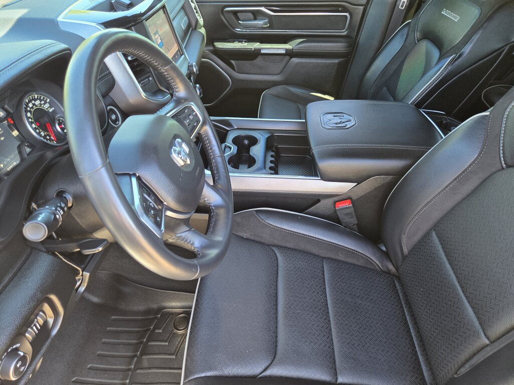 Used 2022 RAM 1500 Laramie w/ Sport Appearance Package AWD/4WD image 8
