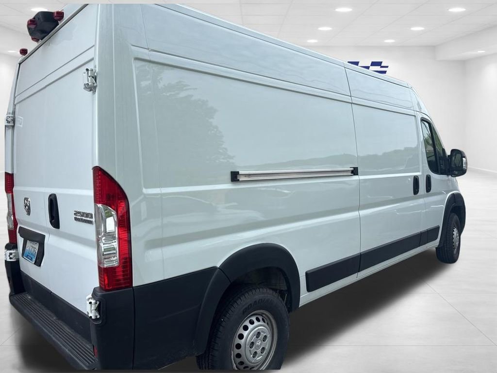 Used 2024 RAM ProMaster 2500 w/ Convenience Group image 5
