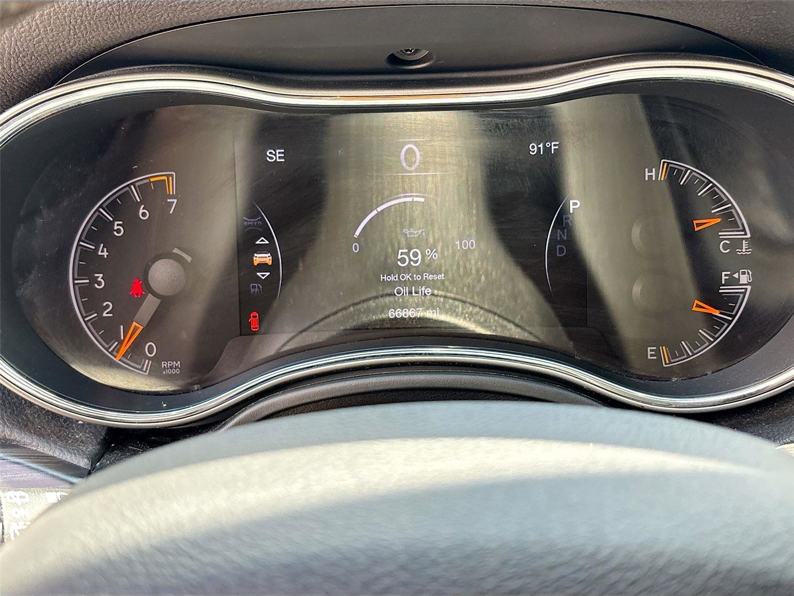 Used 2019 Jeep Grand Cherokee Laredo RWD image 12