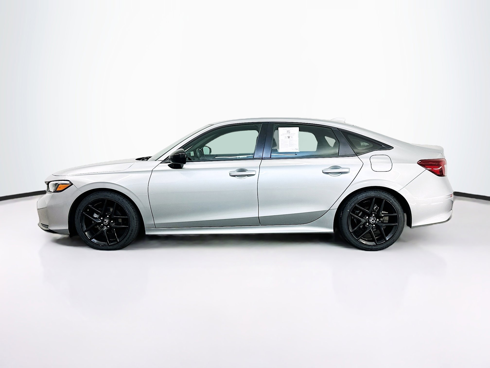 Used 2025 Honda Civic Sport image 4