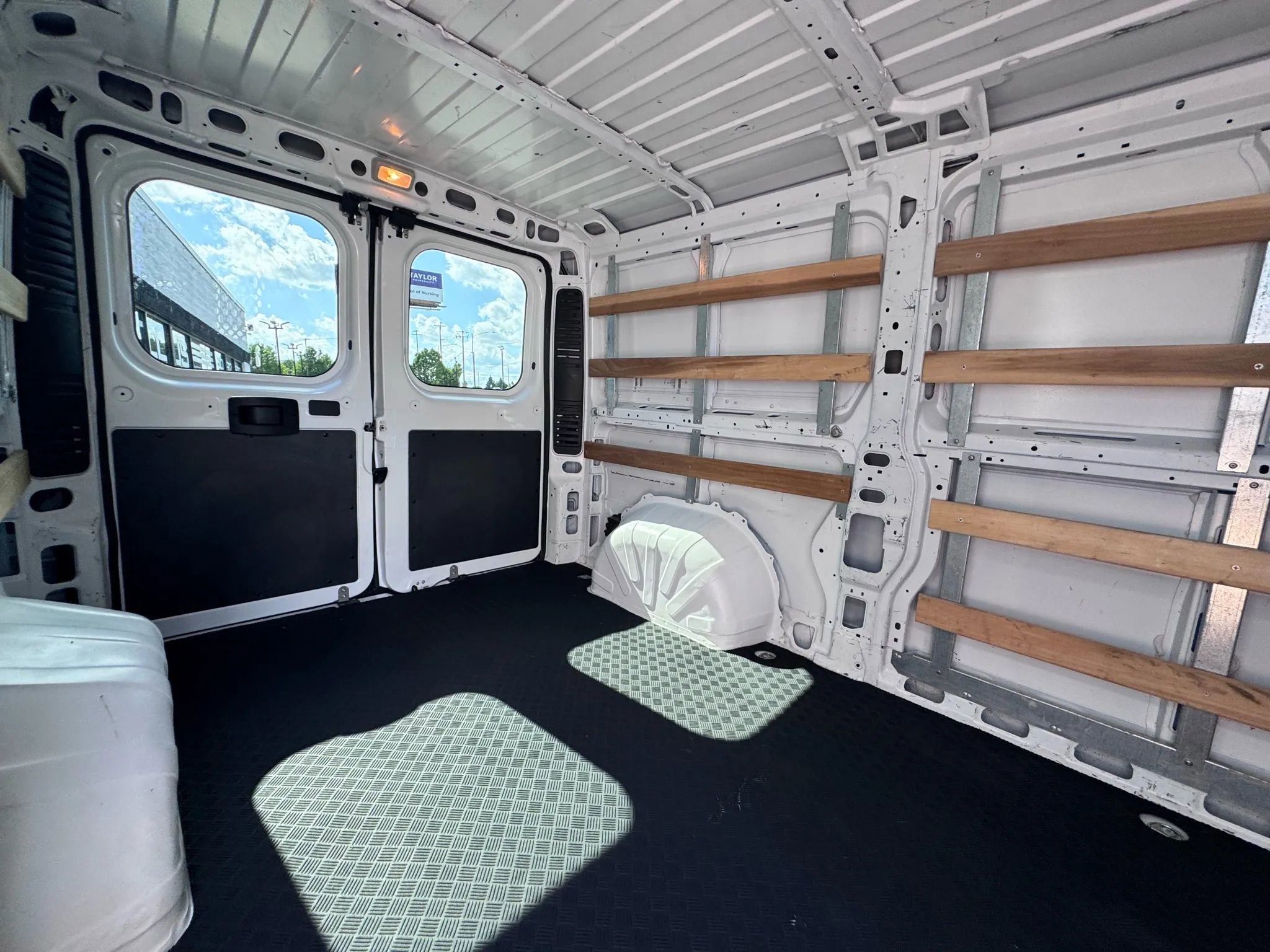 Used 2023 RAM ProMaster 2500 image 15