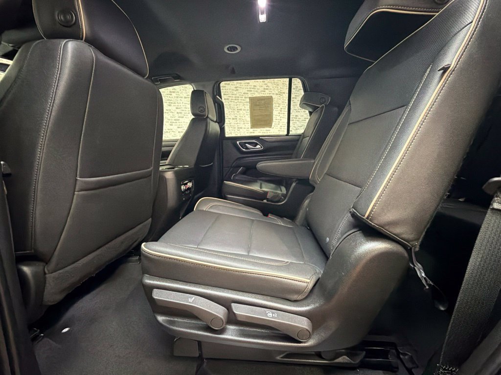 Used 2022 GMC Yukon SLT w/ SLT Luxury Package AWD/4WD image 15