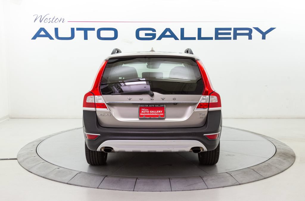 Used 2015 Volvo XC70 T6 w/ Technology Package AWD/4WD image 4