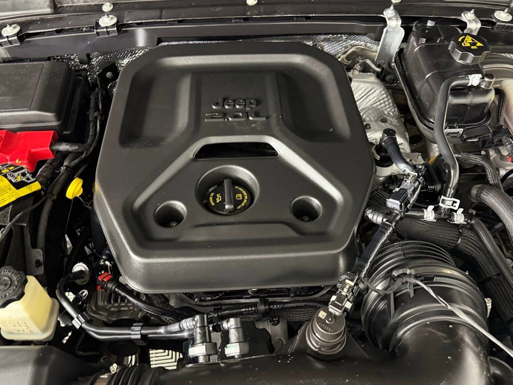 Used 2025 Jeep Wrangler Unlimited Rubicon AWD/4WD image 34