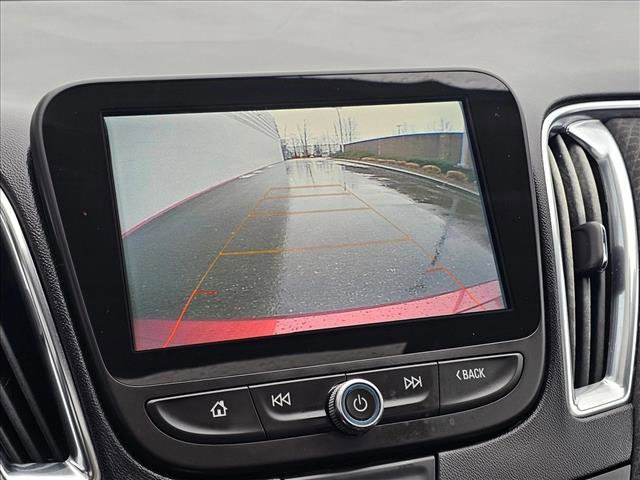 Used 2018 Chevrolet Malibu LT FWD image 24