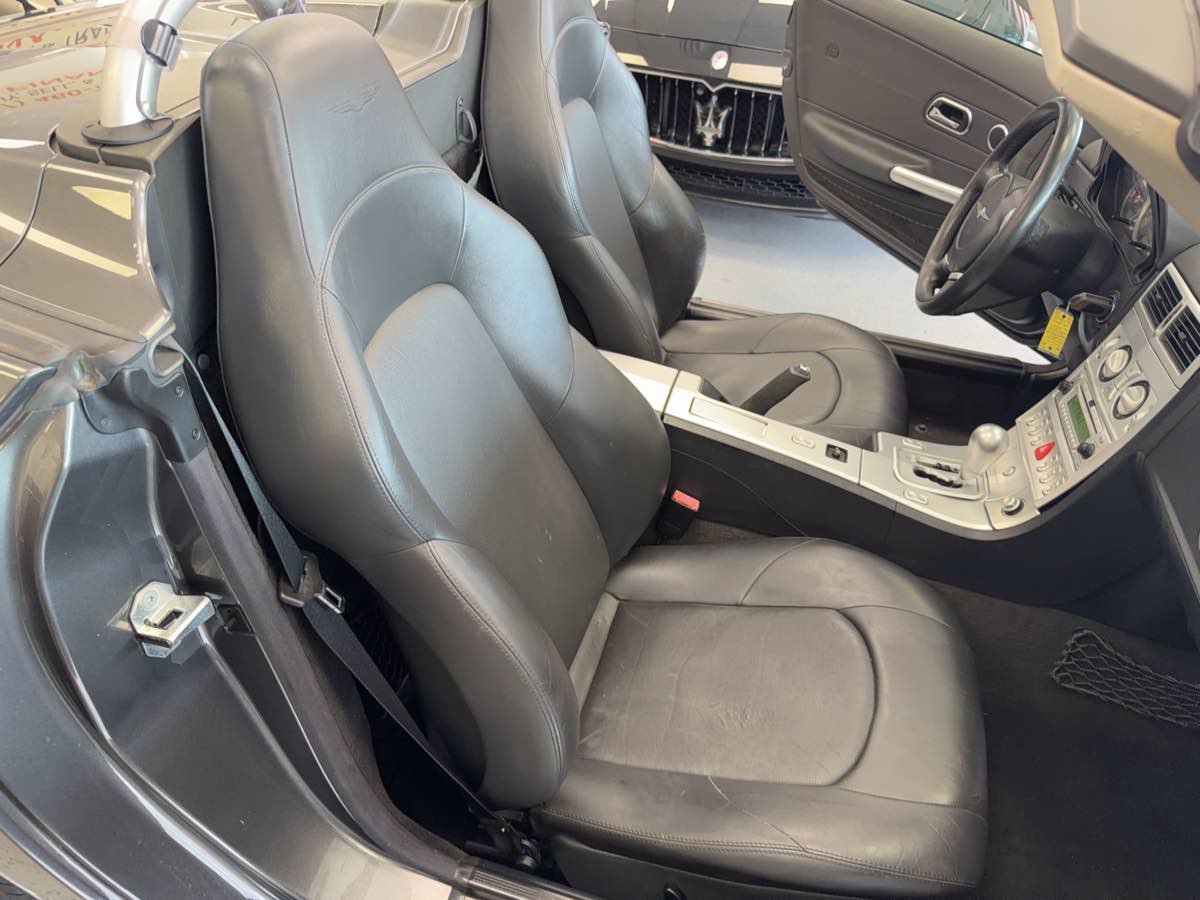 Used 2005 Chrysler Crossfire Limited RWD image 24