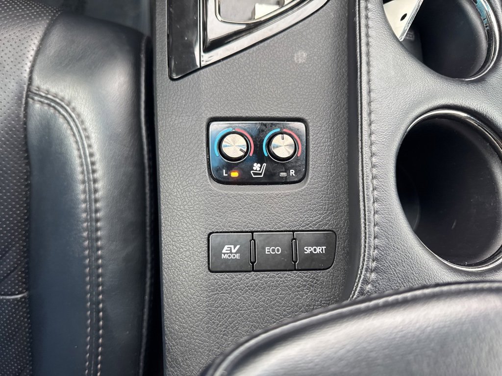 Used 2016 Toyota Avalon Limited image 27