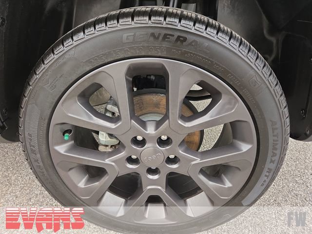 Used 2023 Jeep Renegade Latitude w/ Sun/Sound Group image 27