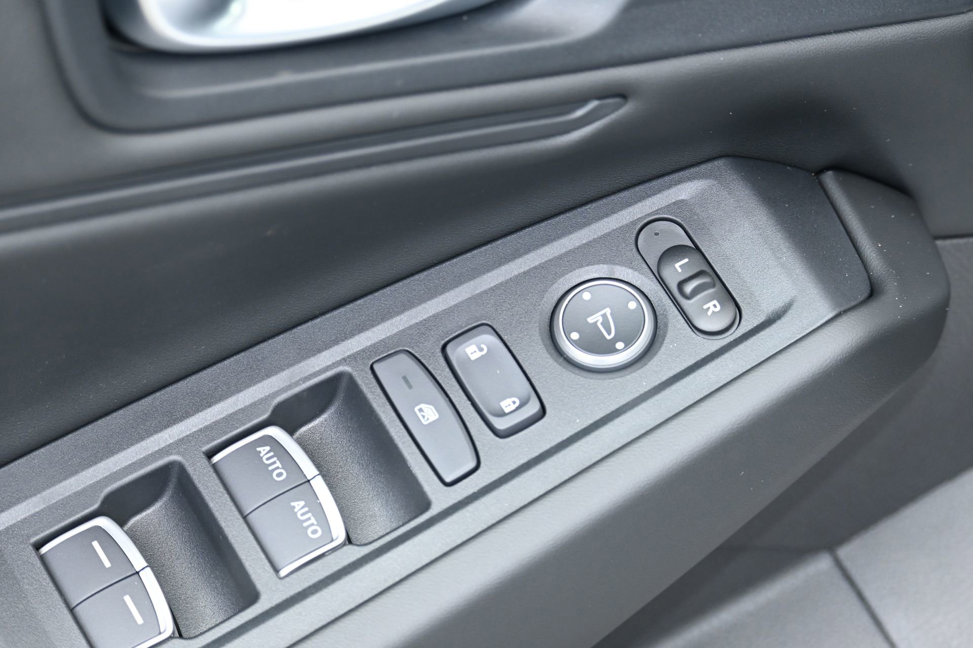 New 2025 Honda Accord SE image 16