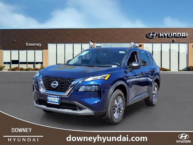 Used 2023 Nissan Rogue S image 1
