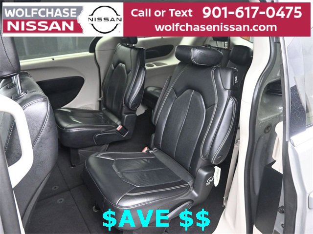 Used 2022 Chrysler Pacifica Touring-L image 14