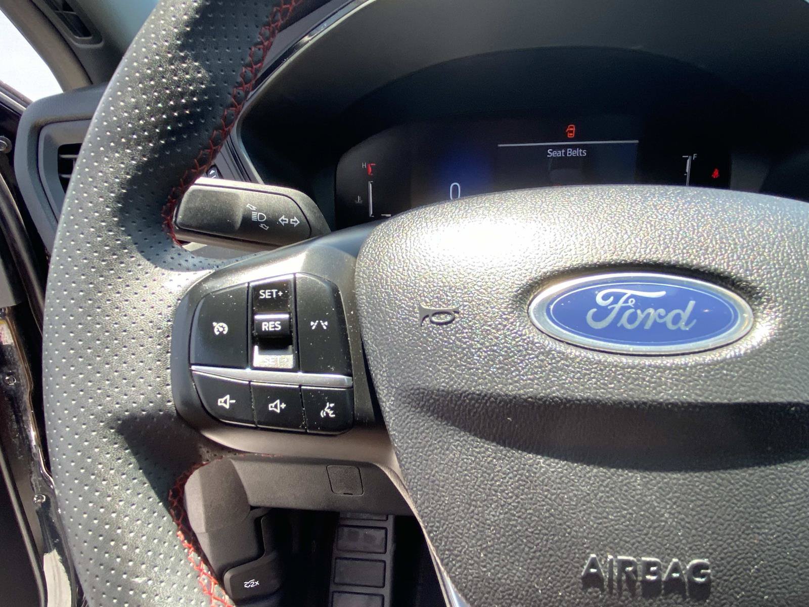 Used 2025 Ford Escape ST-Line FWD image 25